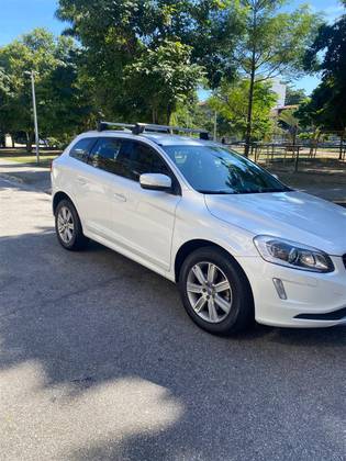 VOLVO XC60 2.0 T5 KINETIC GASOLINA 4P AUTOMÁTICO